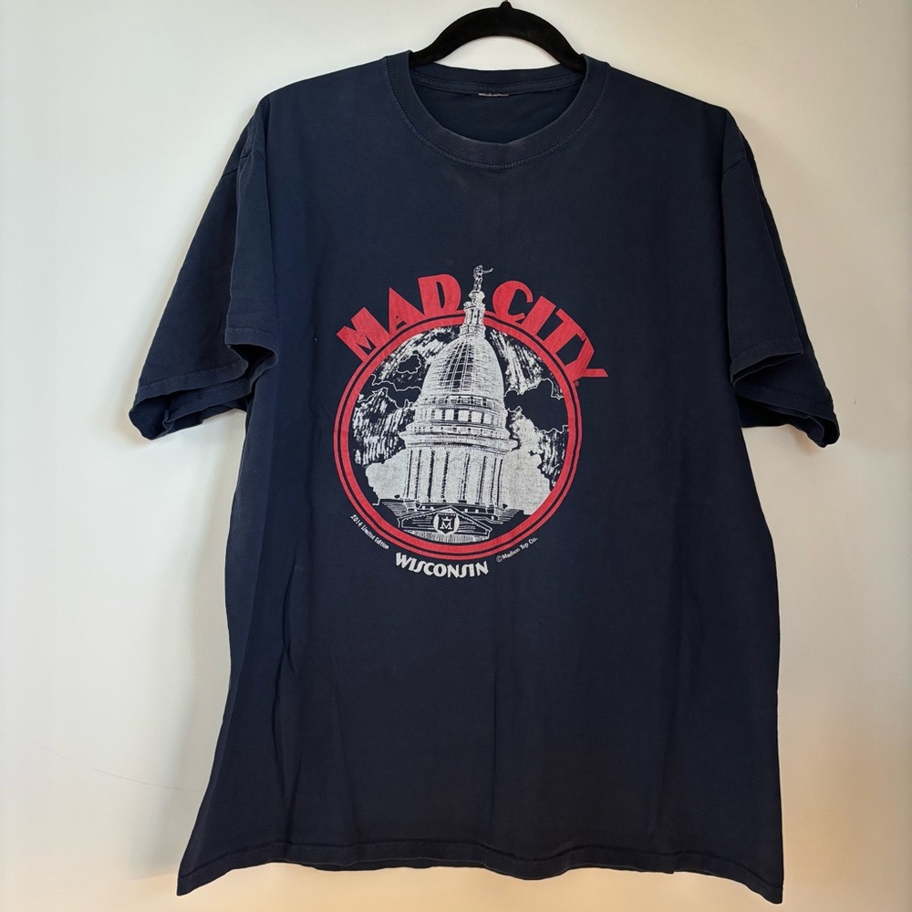 Vintage Mad City Wisconsin Navy T-Shirt